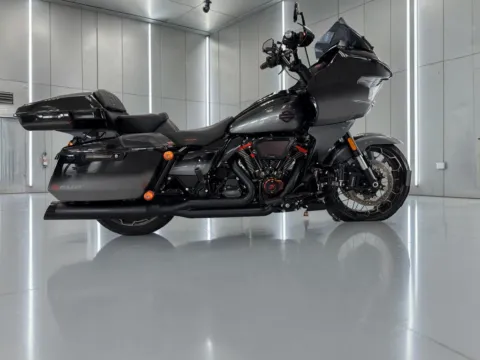 Unknown 2025 Harley-Davidson Road Glide CVO for sale in Blue Springs, MO
