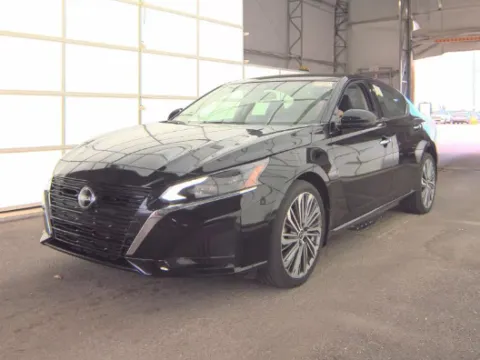 Another view of 2023 Nissan Altima 2.5 SL for sale in Blue Springs, MO at Jeremy Franklin Automotive of Blue Springs