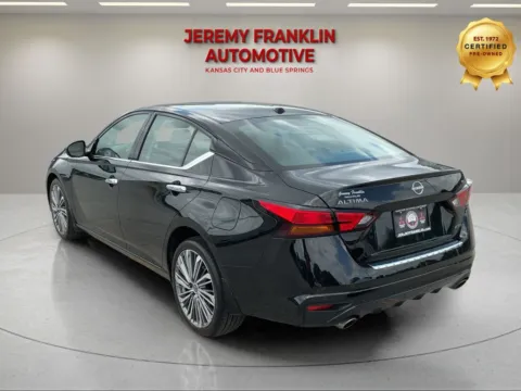 More photos of 2023 Nissan Altima 2.5 SL at Jeremy Franklin Automotive of Blue Springs, MO