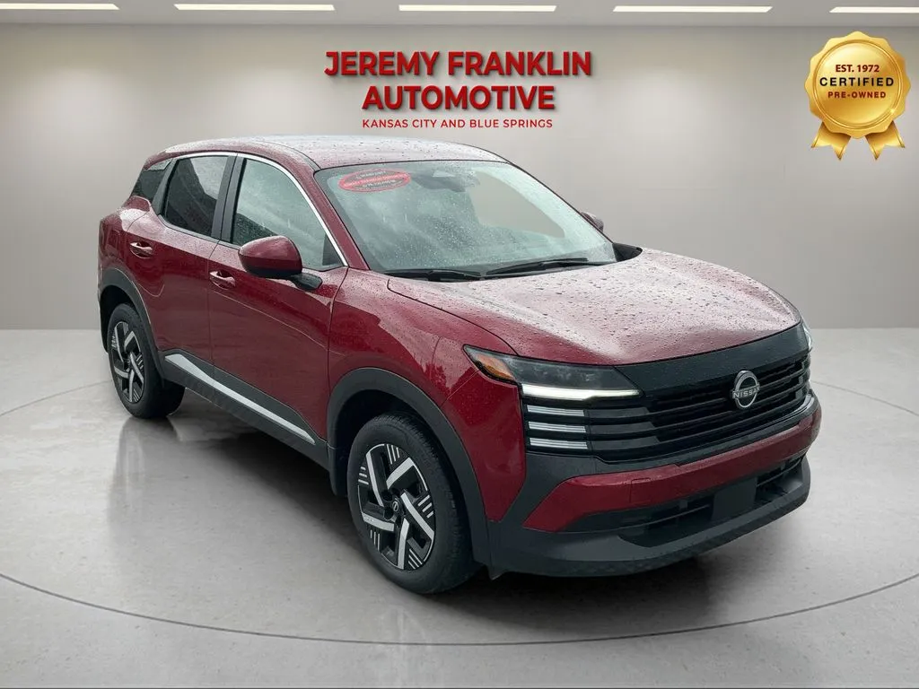 Red 2025 Nissan Kicks SV for sale in Blue Springs, MO