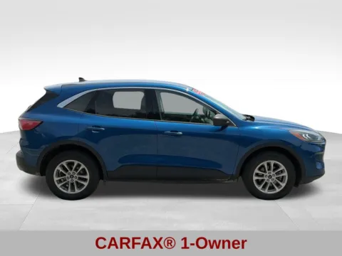 Photos of 2022 Ford Escape Hybrid SE for sale in Blue Springs, MO at Jeremy Franklin Automotive of Blue Springs