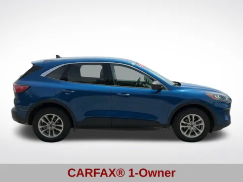 Photos of 2022 Ford Escape Hybrid SE for sale in Blue Springs, MO at Jeremy Franklin Automotive of Blue Springs
