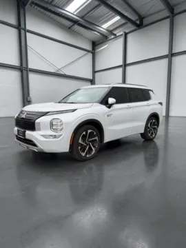 Unknown 2025 Mitsubishi Outlander PHEV SEL for sale in Blue Springs, MO