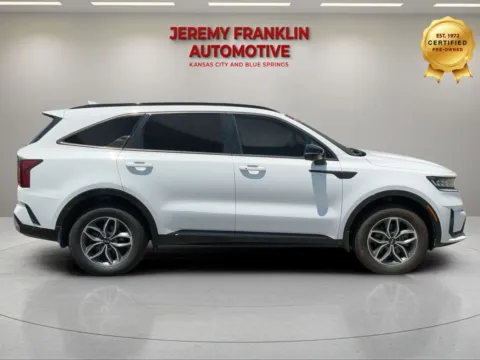Photos of 2021 Kia Sorento EX for sale in Blue Springs, MO at Jeremy Franklin Automotive of Blue Springs
