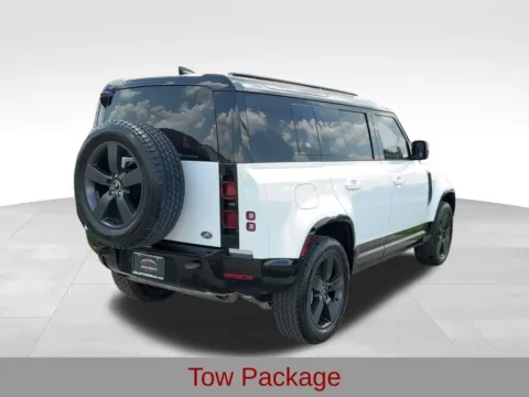 More photos of 2022 Land Rover Defender 110 X-Dynamic SE at Jeremy Franklin Automotive of Blue Springs, MO