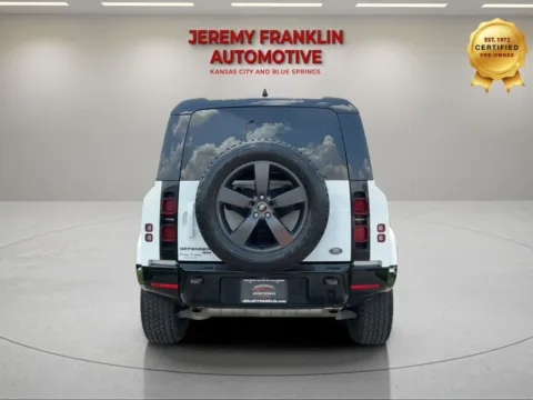 More photos of 2022 Land Rover Defender 110 X-Dynamic SE at Jeremy Franklin Automotive of Blue Springs, MO