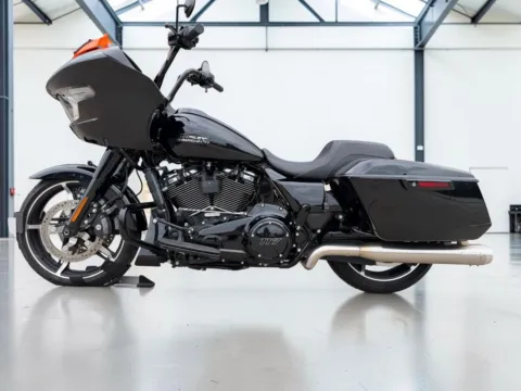 More photos of 2024 Harley-Davidson Road Glide 117 at Jeremy Franklin Automotive of Blue Springs, MO