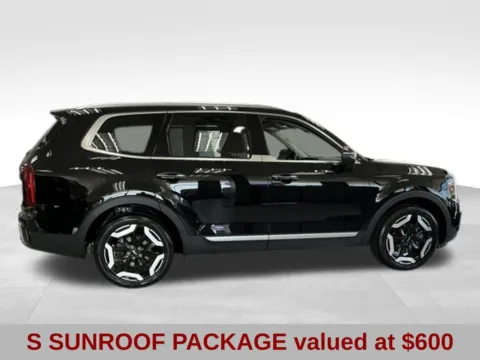 Photos of 2024 Kia Telluride S for sale in Blue Springs, MO at Jeremy Franklin Automotive of Blue Springs