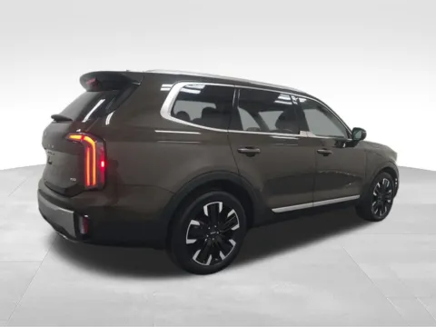 More photos of 2023 Kia Telluride SX X-Line at Jeremy Franklin Automotive of Blue Springs, MO