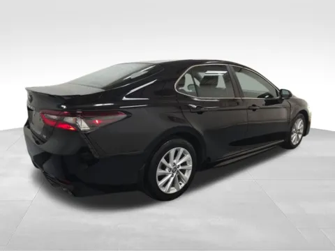 More photos of 2024 Toyota Camry SE at Jeremy Franklin Automotive of Blue Springs, MO