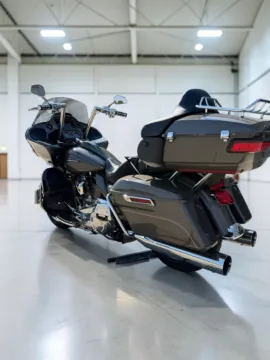 More photos of 2018 Harley-Davidson Road Glide Ultra FLTRU at Jeremy Franklin Automotive of Blue Springs, MO