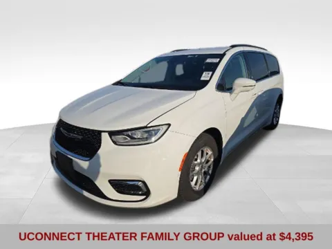 Another view of 2022 Chrysler Pacifica Touring L for sale in Blue Springs, MO at Jeremy Franklin Automotive of Blue Springs