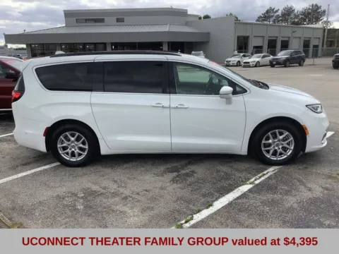 Photos of 2022 Chrysler Pacifica Touring L for sale in Blue Springs, MO at Jeremy Franklin Automotive of Blue Springs