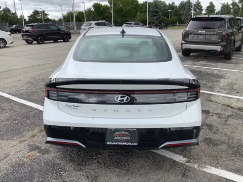 More photos of 2025 Hyundai Sonata SEL at Jeremy Franklin Automotive of Blue Springs, MO