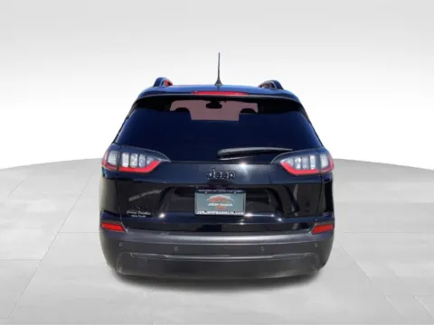 More photos of 2023 Jeep Cherokee Altitude at Jeremy Franklin Automotive of Blue Springs, MO