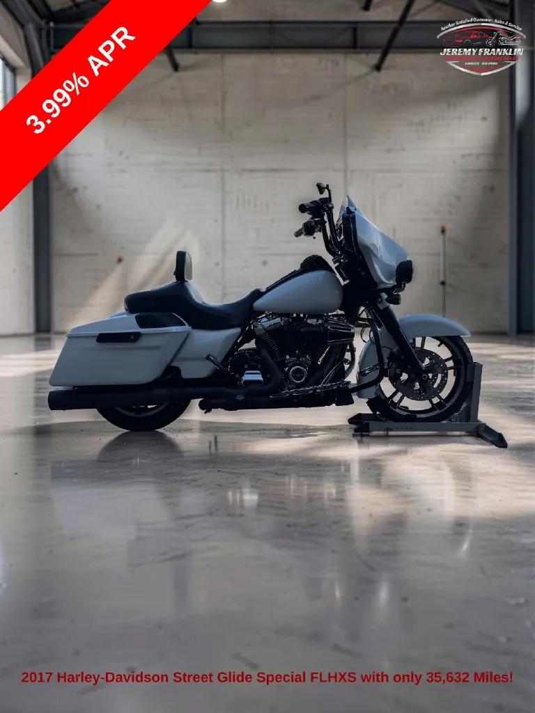 2017 Harley-Davidson Street Glide Special FLHXS