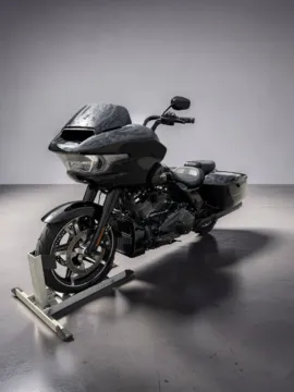 Photos of 2025 Harley-Davidson Road Glide 117 for sale in Blue Springs, MO at Jeremy Franklin Automotive of Blue Springs