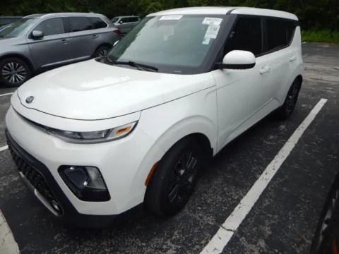 White 2021 Kia Soul EX for sale in Blue Springs, MO