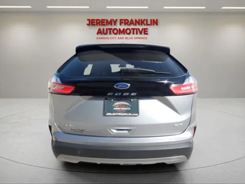 More photos of 2024 Ford Edge SEL at Jeremy Franklin Automotive of Blue Springs, MO