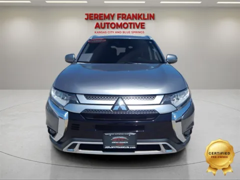 More photos of 2020 Mitsubishi Outlander SEL at Jeremy Franklin Automotive of Blue Springs, MO