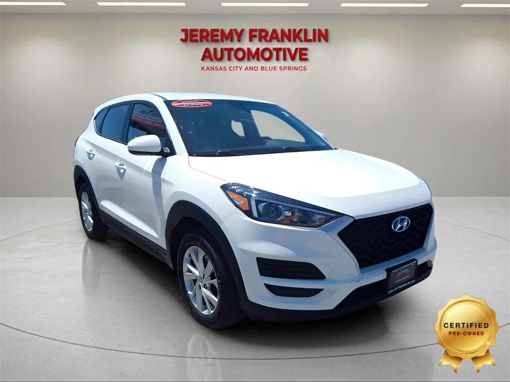 White 2019 Hyundai Tucson SE for sale in Blue Springs, MO