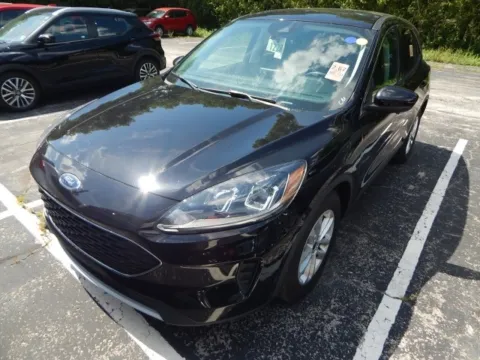 Black 2021 Ford Escape SE for sale in Blue Springs, MO