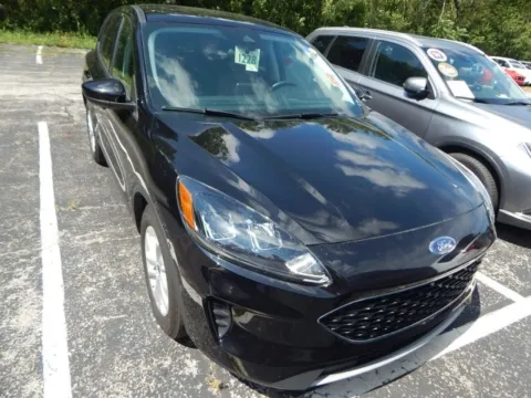 Photos of 2021 Ford Escape SE for sale in Blue Springs, MO at Jeremy Franklin Automotive of Blue Springs