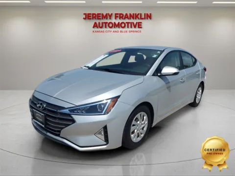 Silver 2019 Hyundai Elantra SE for sale in Blue Springs, MO