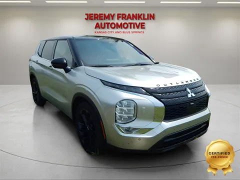Silver 2023 Mitsubishi Outlander SEL Black Edition for sale in Blue Springs, MO