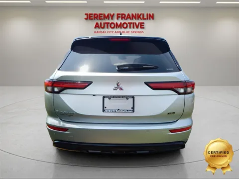 More photos of 2023 Mitsubishi Outlander SEL Black Edition at Jeremy Franklin Automotive of Blue Springs, MO