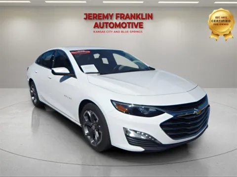 White 2024 Chevrolet Malibu LT for sale in Blue Springs, MO