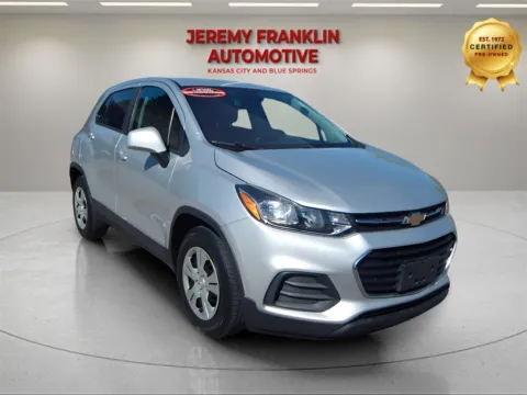 Silver 2018 Chevrolet Trax LS for sale in Blue Springs, MO