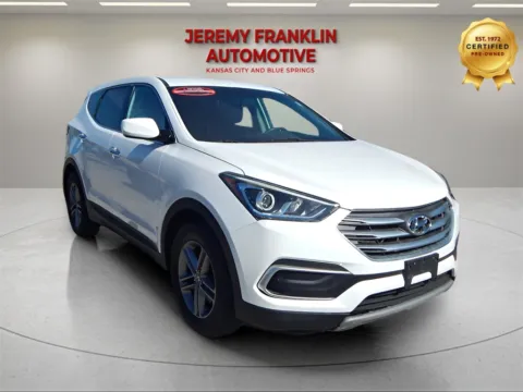 White 2018 Hyundai Santa Fe Sport 2.4 Base for sale in Blue Springs, MO
