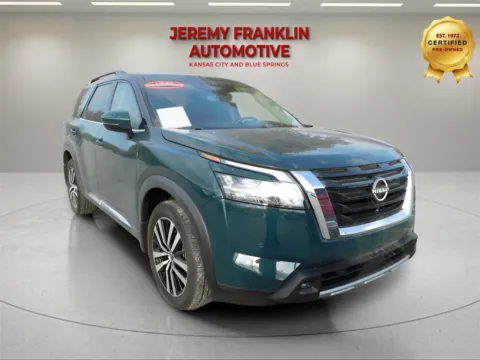 Black 2023 Nissan Pathfinder Platinum for sale in Blue Springs, MO