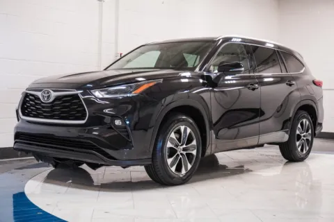 More photos of 2021 Toyota Highlander XLE at Autoplex Atlanta, GA