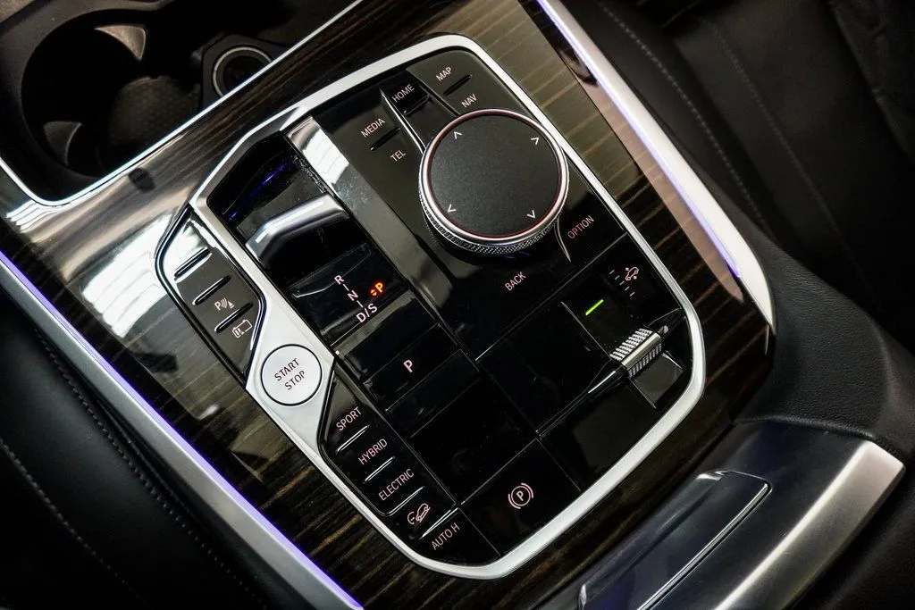 2025 BMW X5 50e - Photo 25