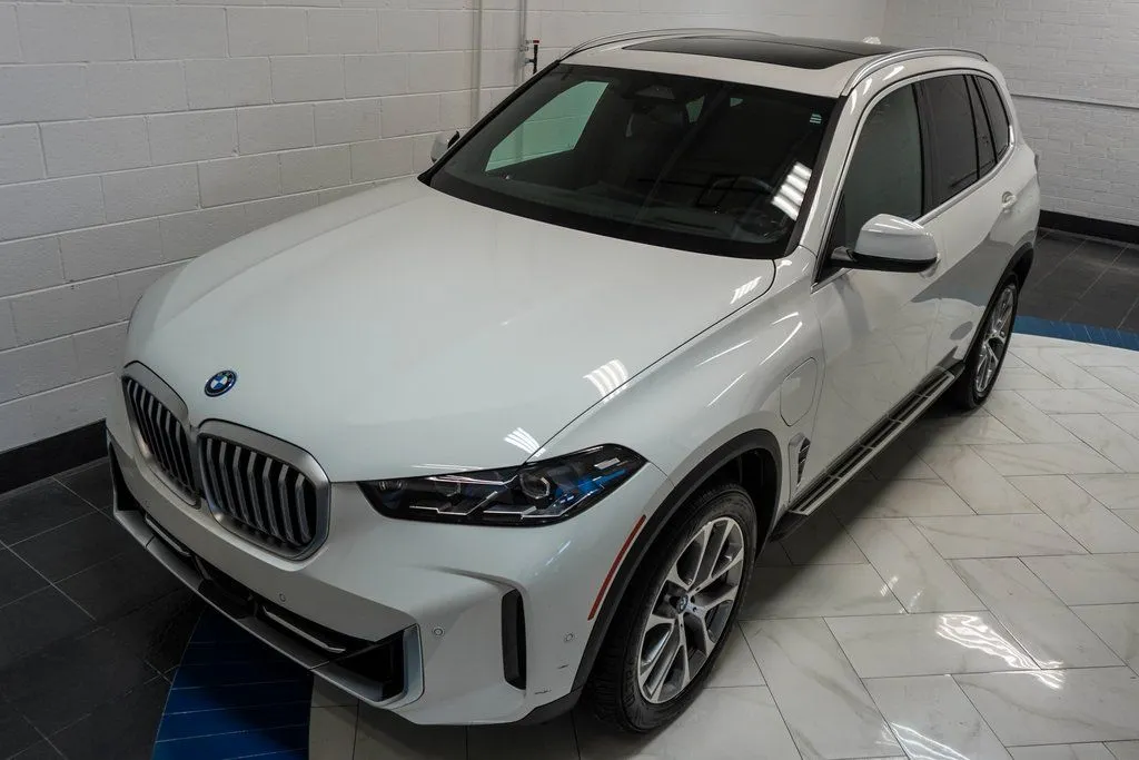 2025 BMW X5 50e - Photo 40