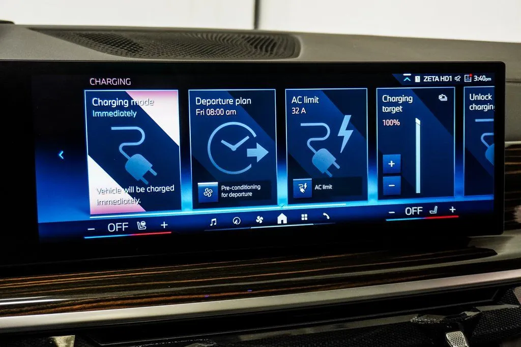 2025 BMW X5 50e - Photo 23