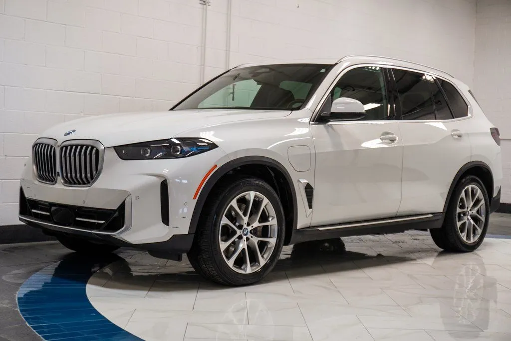 2025 BMW X5 50e - Photo 4