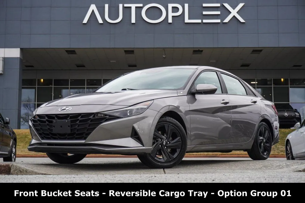 Silver 2022 Hyundai Elantra SEL for sale in Duluth, GA