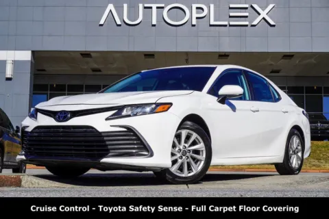 White 2022 Toyota Camry LE for sale in Duluth, GA