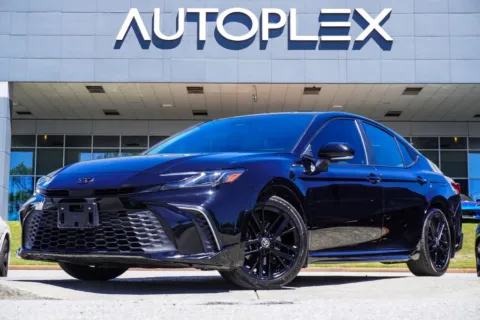 Black 2025 Toyota Camry SE for sale in Duluth, GA