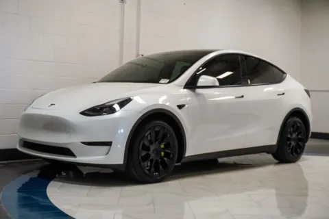 More photos of 2023 Tesla Model Y Long Range at Autoplex Atlanta, GA