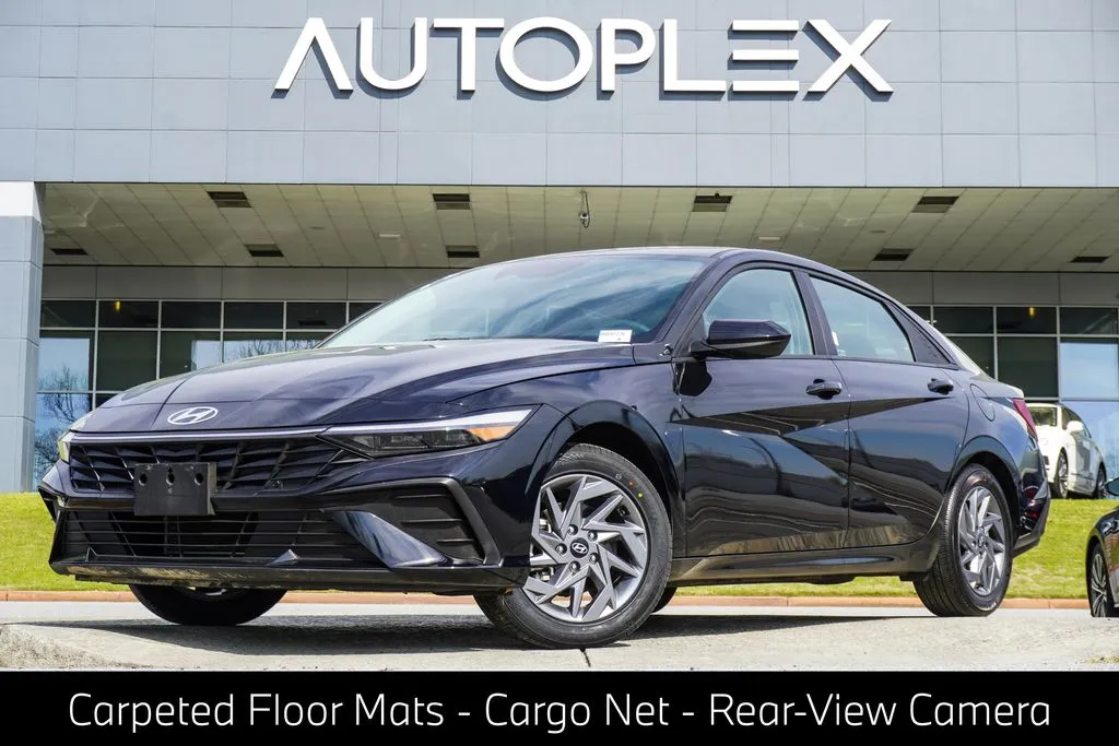 Black 2024 Hyundai Elantra SEL for sale in Duluth, GA