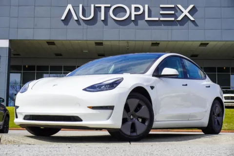 White 2021 Tesla Model 3 Standard Range Plus for sale in Duluth, GA