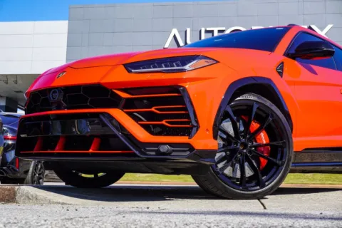 Photos of 2019 Lamborghini Urus for sale in Duluth, GA at Autoplex Atlanta