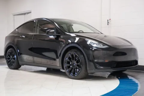 More photos of 2021 Tesla Model Y Long Range at Autoplex Atlanta, GA