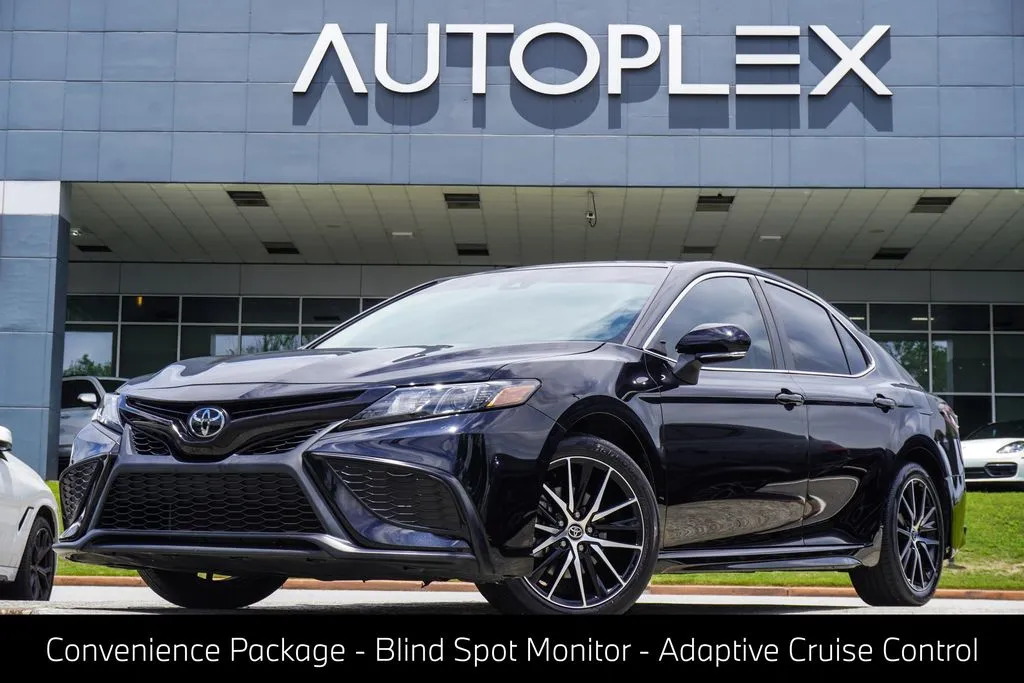 Black 2023 Toyota Camry SE for sale in Duluth, GA