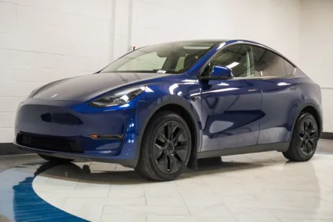 More photos of 2025 Tesla Model Y Long Range at Autoplex Atlanta, GA