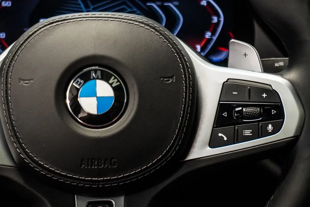 2020 BMW X6 M50i - Photo 15